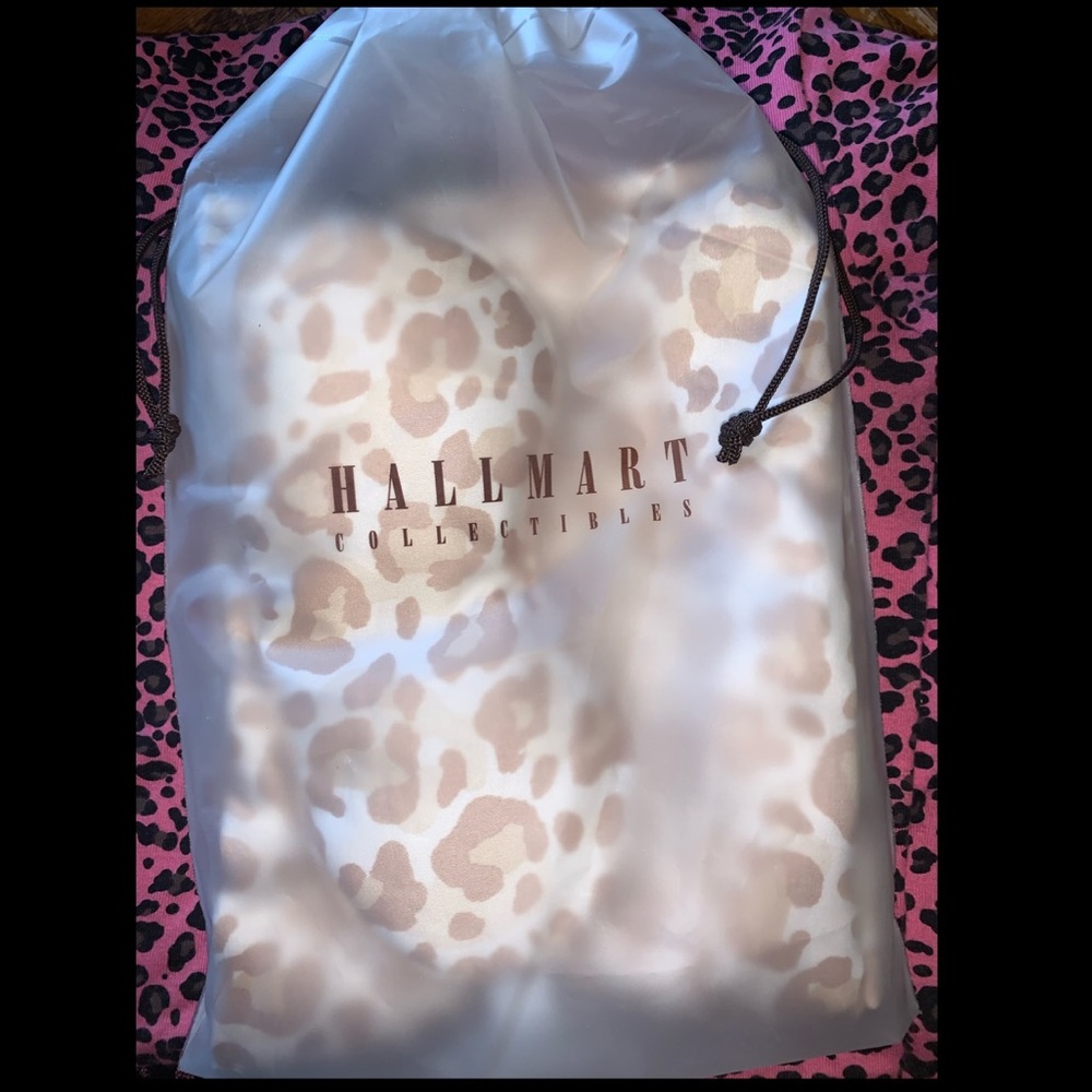 Hallmart collectibles pillow case and mask